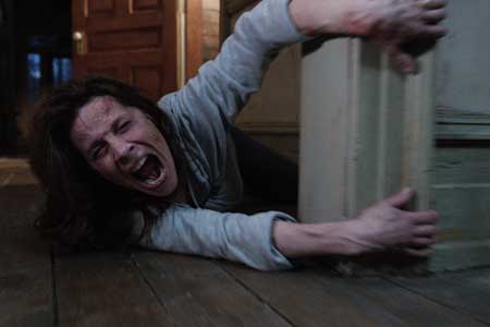 The-Conjuring-Lili-Taylor-movie-image